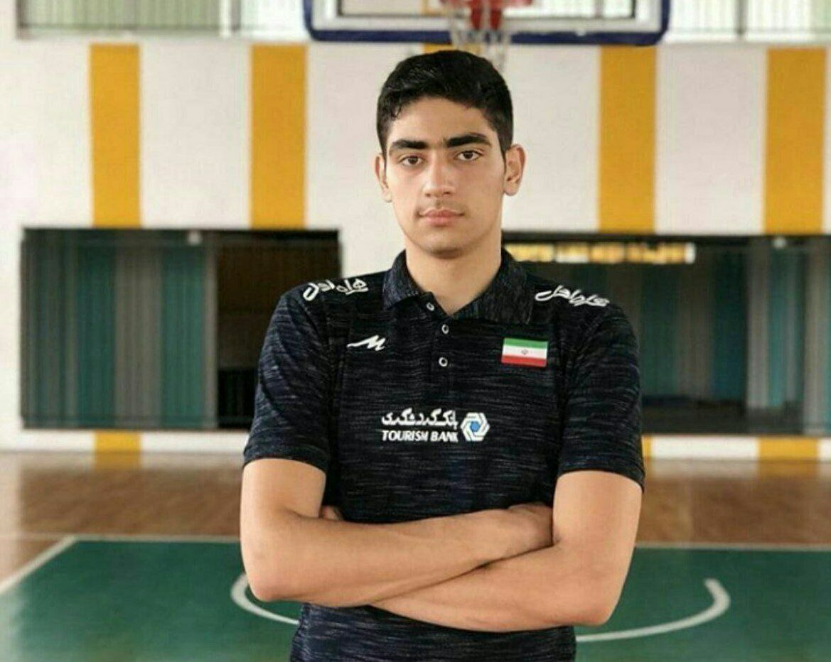 والیبالیست فاروجی در مسابقات همبستگی کشورهای اسلامی